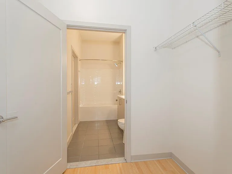 West Square Apartments — Photo 244