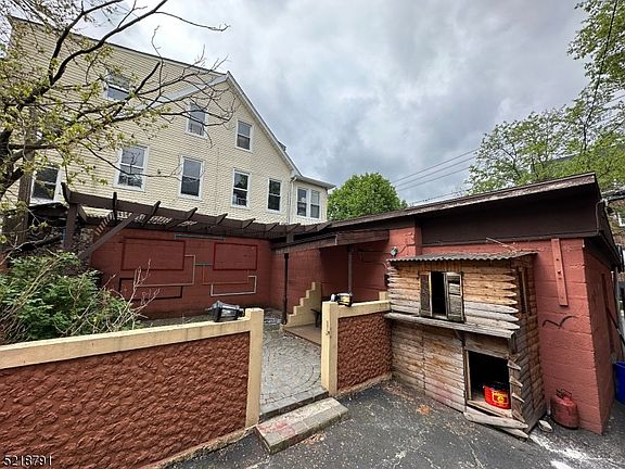 5th image of 117-119 W Grove Ter