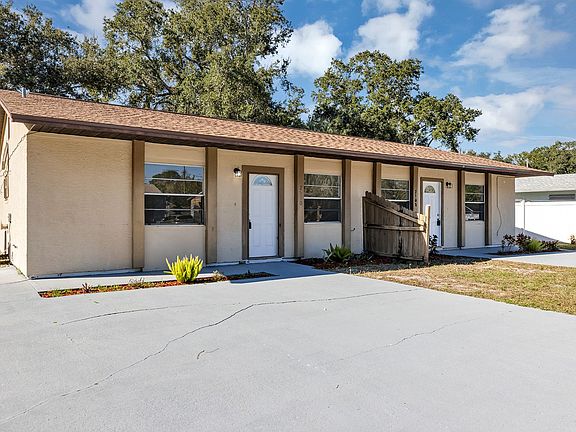 3rd image of 2510 India Palm Dr