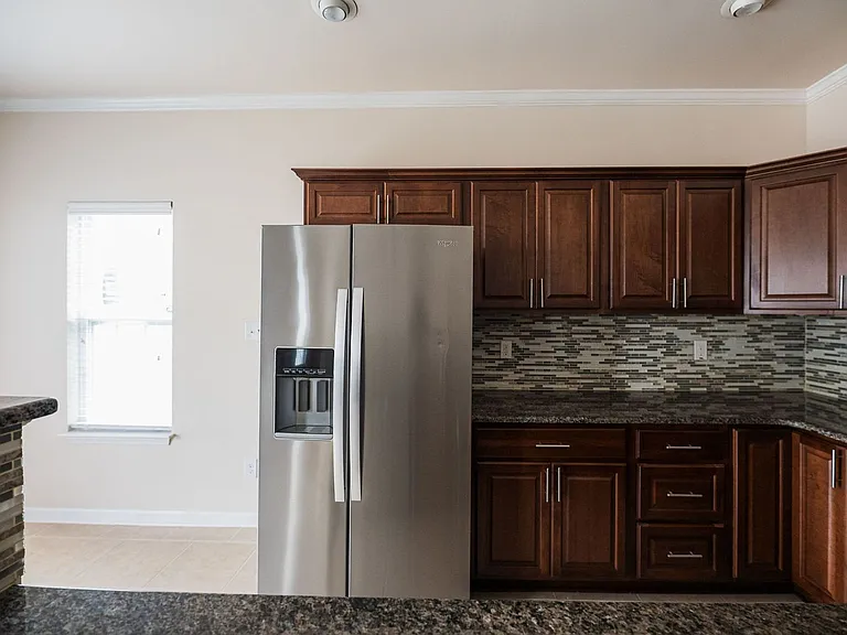 710 Central Park Ave — Photo 15