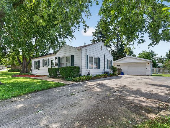 3rd image of 1814 Innercircle Dr
