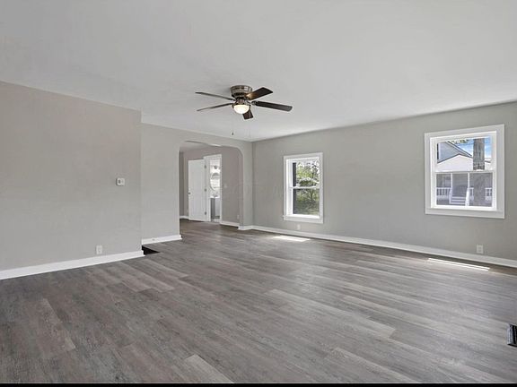 3rd image of 901 E Vine St