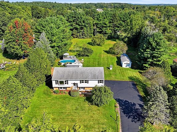 4th image of 2 Apple Tree Dr