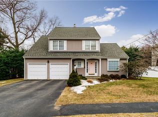 912 Jennings Rd, Fairfield, CT 06824