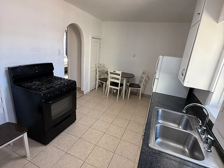 615 N Marland Blvd — Photo 7