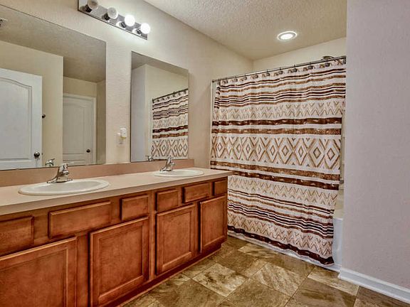5th image of 75125 Morning Glen Ct