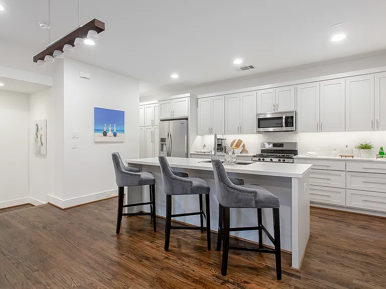 5602 Lindell Ave #C — Photo 1
