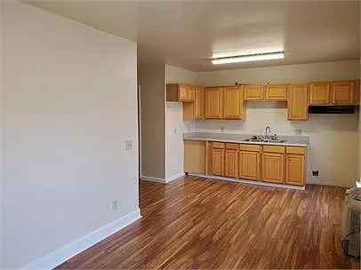 204 Grand Ave #2 — Photo 14