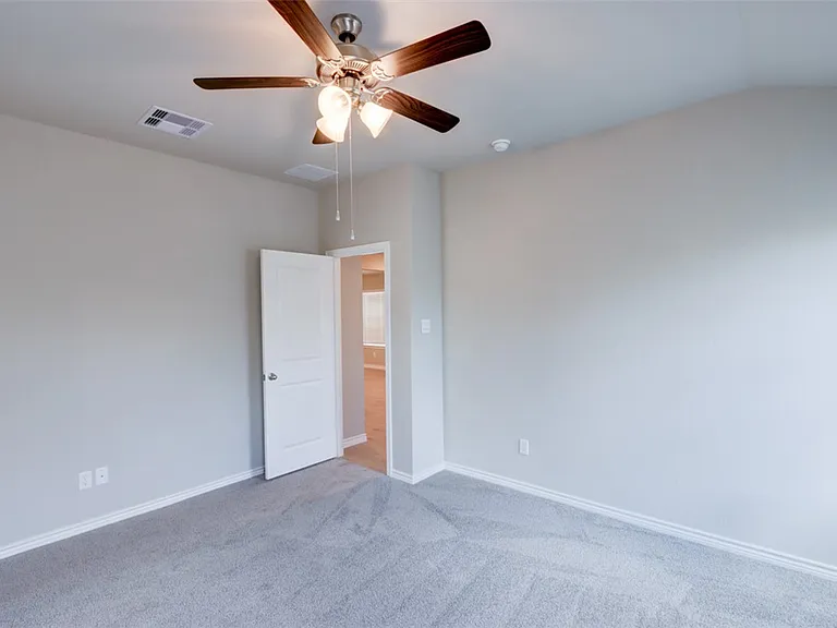 6210 Trado Dr — Photo 16
