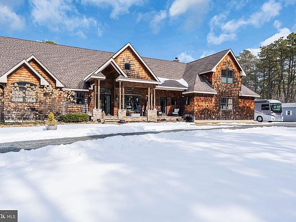 3rd image of 222 Wells Mills Rd