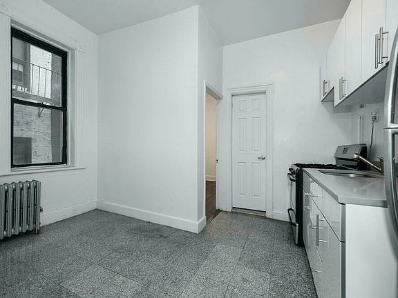 3rd image of 242 E 71st St APT 4E