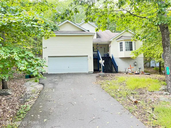 166 Saunders Dr, Bushkill, PA 18324