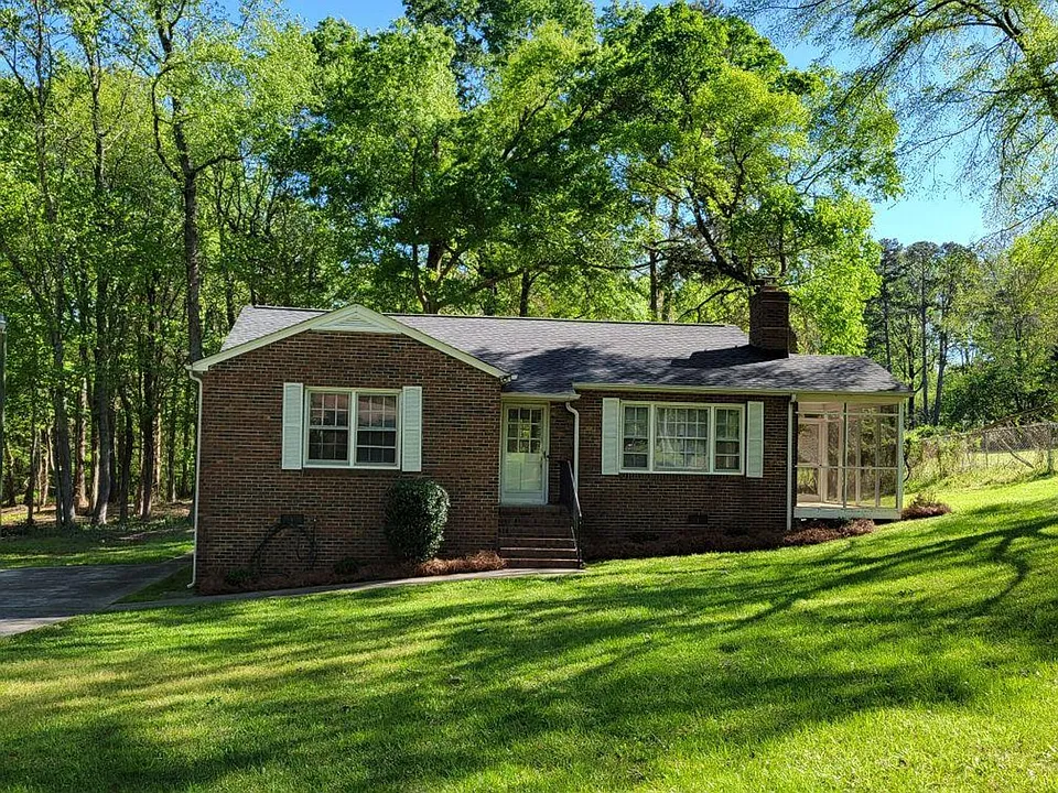 3016 Hilton Rd