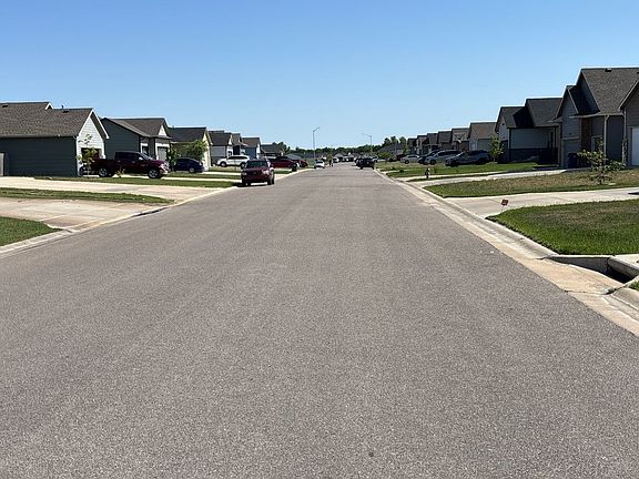 4th image of 4920 S Chase Ave