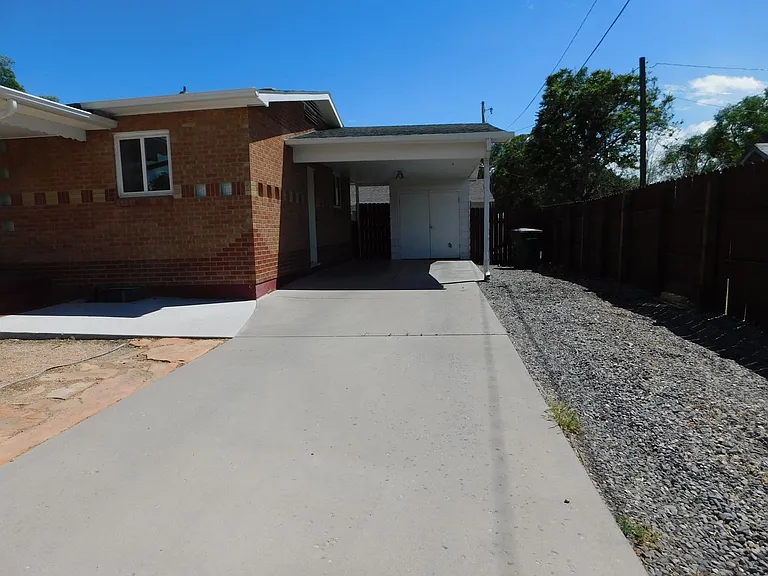 941 Walnut Ave — Photo 2