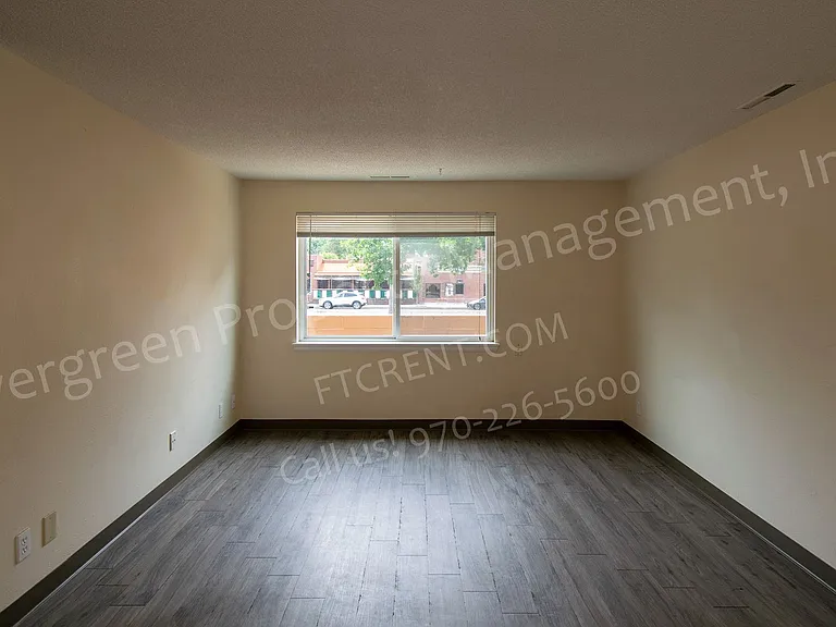 Mosher Manor — Photo 4