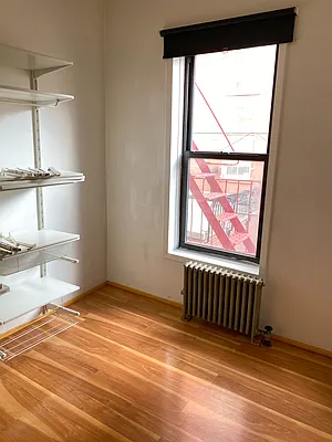 Rented by Sidewalk Realty LLC | media 7