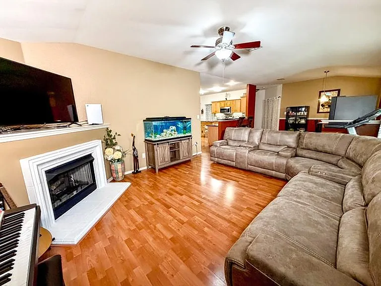 3230 Arroyo Bluff Ln — Photo 17