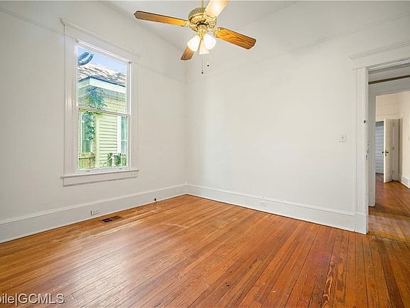 4th image of 1311 Chamberlain Ave