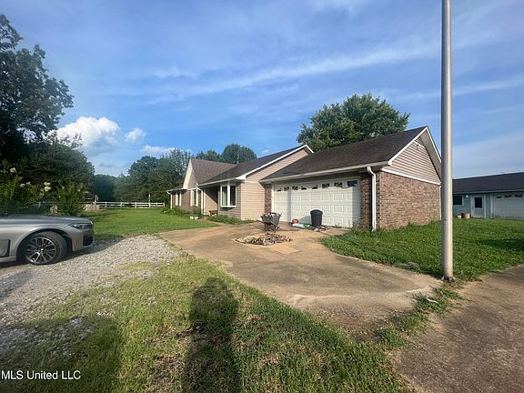 3rd image of 7235 Dunn Ln E