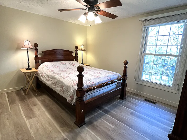 210 Pinehurst Ln — Photo 28