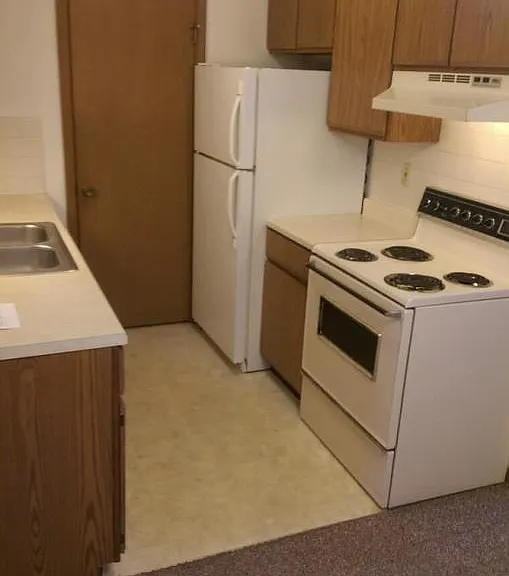 1017 Brookshire Ct #D — Photo 4