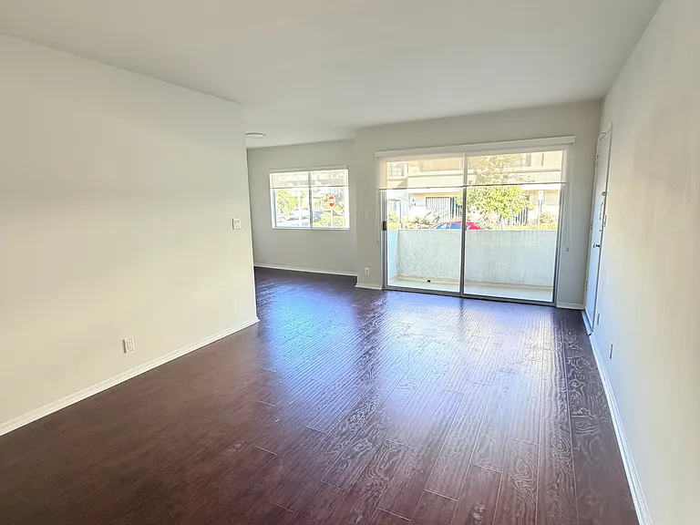 11520 Wyoming Ave #2 — Photo 24