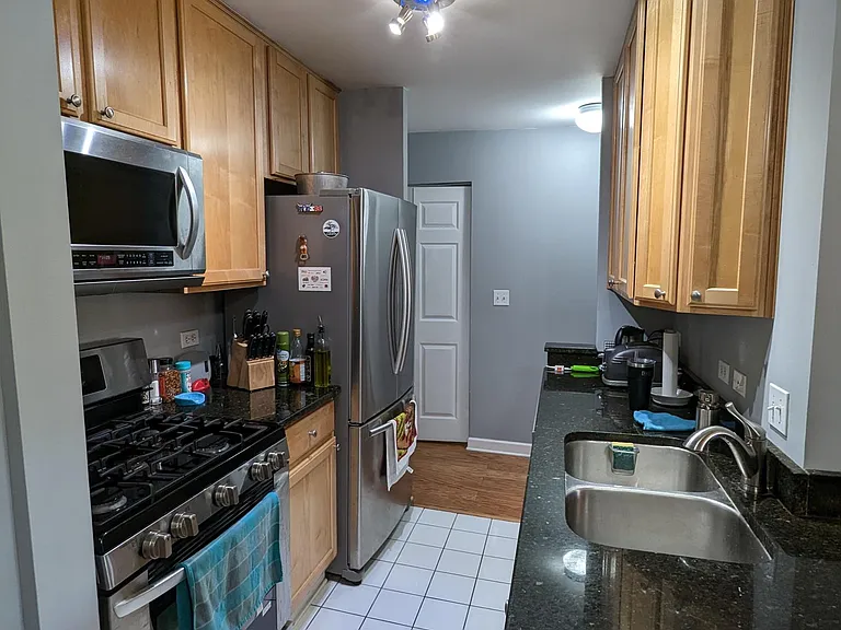 900 W Fullerton Ave #4G — Photo 10