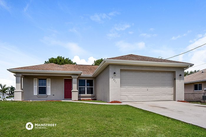 1st image of 2221 NE Juanita Pl