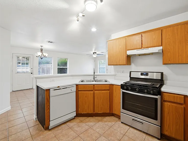 2304 Smith Branch Blvd #B — Photo 7
