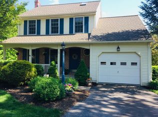 18 Buckwalter Cir, Millersville, PA 17551
