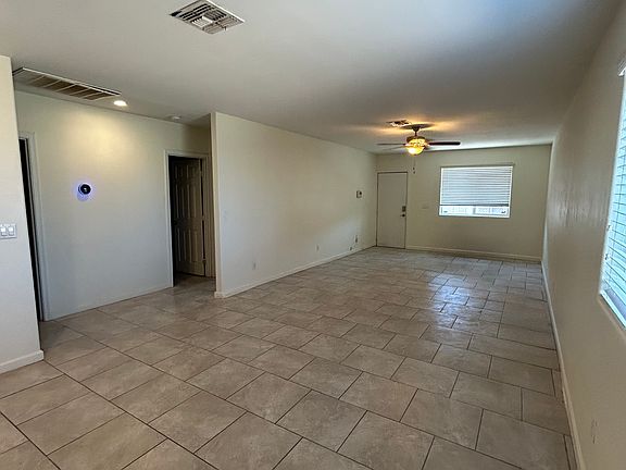 3rd image of 2828 E Chipman Rd Unit 2