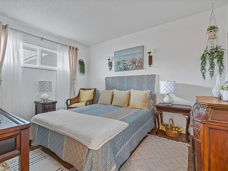 2855 S Garden Dr #211 — Photo 19