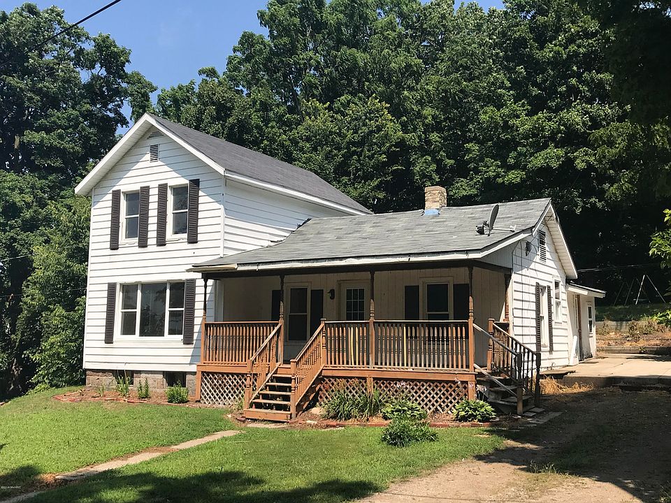 1st image of 326 Stivens St