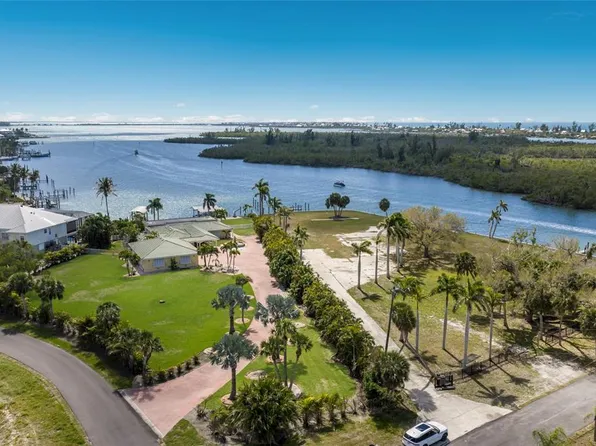 90 Buccaneer Bnd, Placida, FL 33946