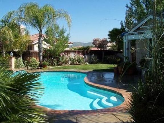 4th image of 23323 Holly Dr