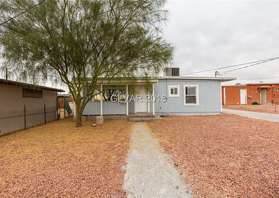 1st image of 206 Gold St