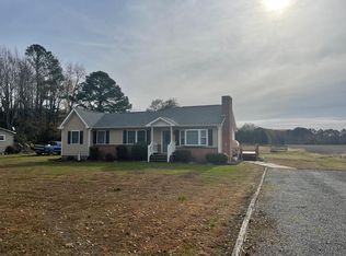 293 Benson Rd, Weems, VA 22576