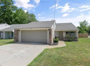 3320 W Olive St, Rogers, AR 72756