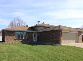 4950 W 137th St, Crestwood, IL