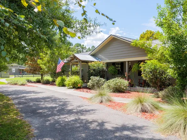 5525 Val Del Rd, Hahira, GA 31632