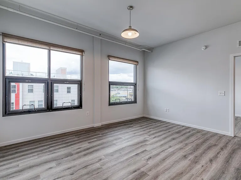 Brown Street Lofts — Photo 31
