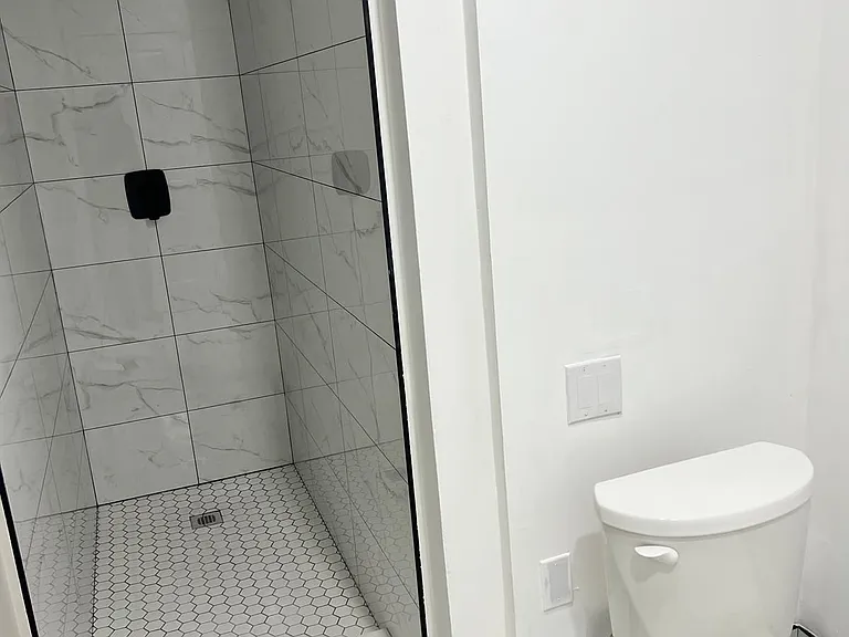 495 Salem Ave N #101 — Photo 6