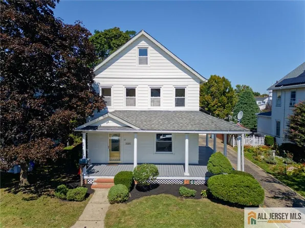12 Vine St, Jamesburg, NJ 08831