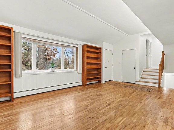 4th image of 52511 Lynnewood Ave