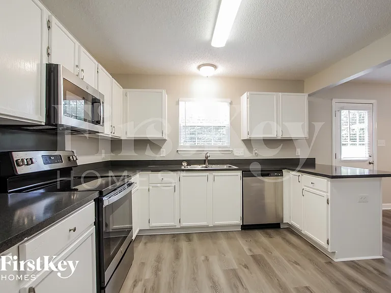 2819 Rosemeade Dr — Photo 9
