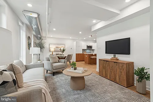 1416 Frankford Ave #206 Photo 1