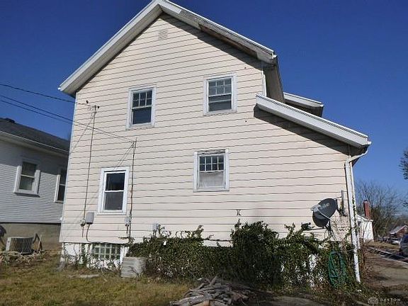 3rd image of 322 Redwood Ave