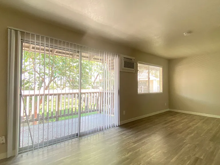 Riverbend Apartments — Photo 40