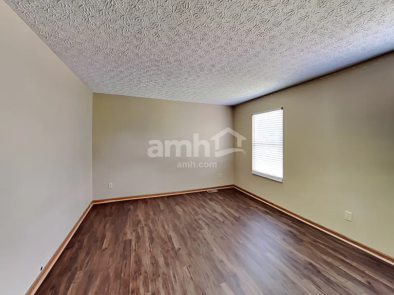 206 Aaron Ct — Photo 19